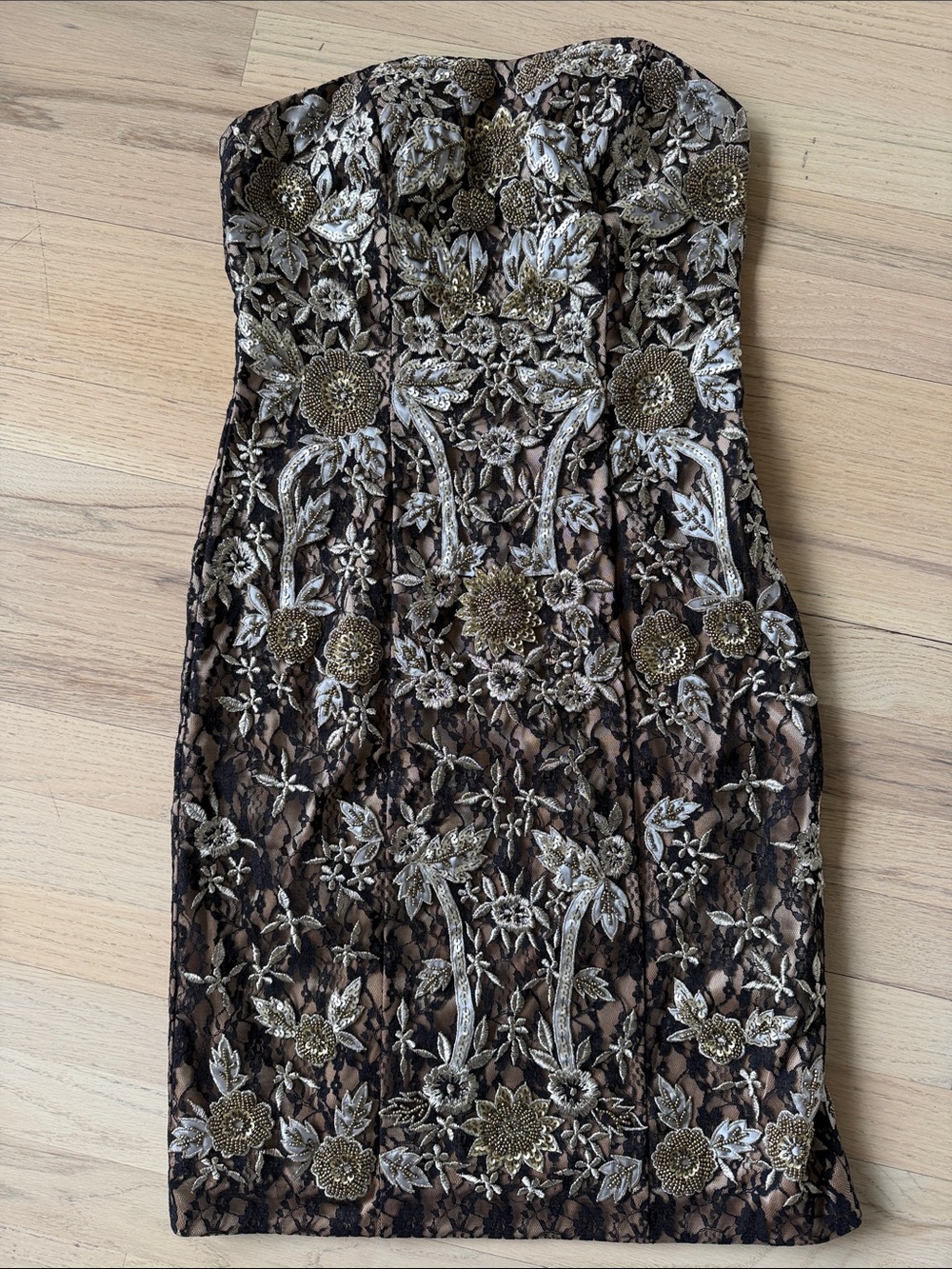 Elegant Sue Wong Embroidered Lace Cocktail Dress